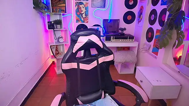 sweety smilee online show from February 2026 07:23:02 PM