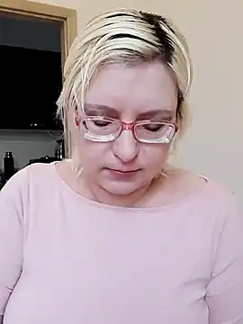 VikaKing online show from October 2025 08:44:01 AM