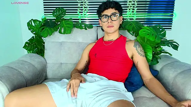 CamiiGuzmanX online show from March 2026 09:00:01 PM