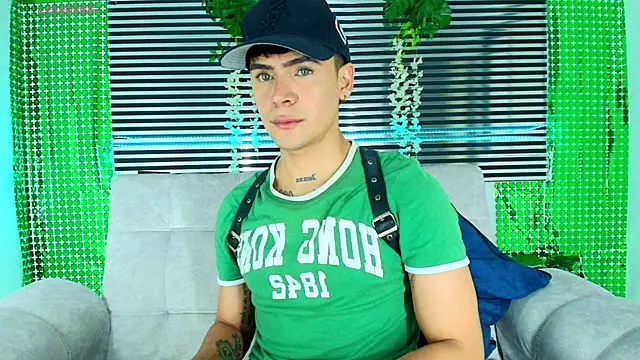 CamiiGuzmanX online show from March 2026 09:31:01 PM