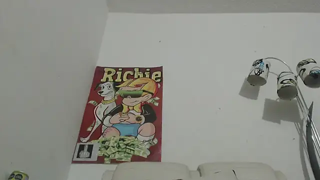 Thomasjons  online show from November 2025 01:59:02 AM