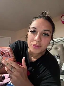 Chicagobabe online show from May 2026 07:05:01 AM