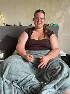 CurvyPaar2 online show from July 2026 06:32:02 PM