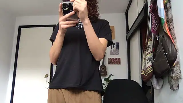 camille delrey online show from April 2026 07:11:01 PM