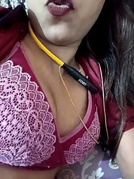 Snapshot of payalsharma95 chatting on October 2025 04:24:02 PM payalsharma95 online show from October 2025 04:24:02 PM