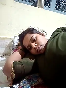 Hot crety online show from October 2025 06:17:02 PM