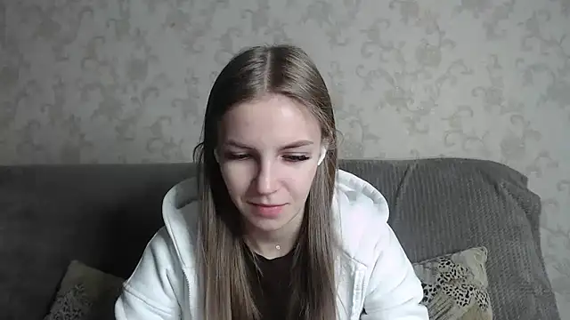 HitGyrl online show from March 2026 01:11:01 AM