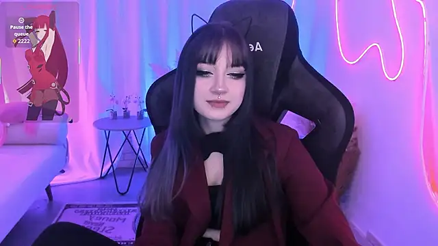 LiliLuna online show from February 2026 12:09:02 PM