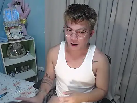 Snapshot of Fuckboii_intown chatting on September 2025 11:59:02 AM Fuckboii intown online show from September 2025 11:59:02 AM