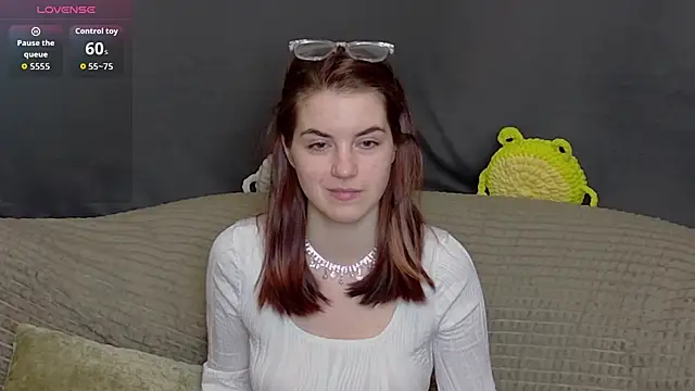 ElzaBlis online show from November 2025 02:57:02 PM