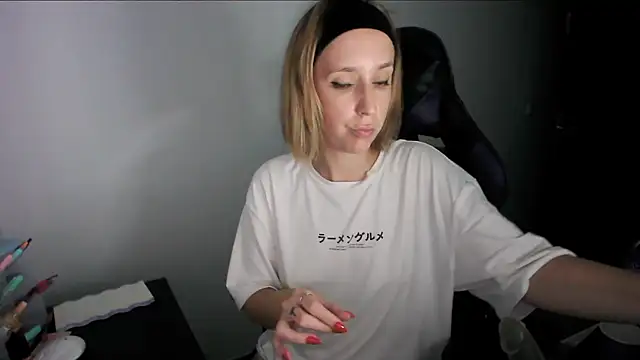 violetofsecret online show from October 2025 10:23:02 PM