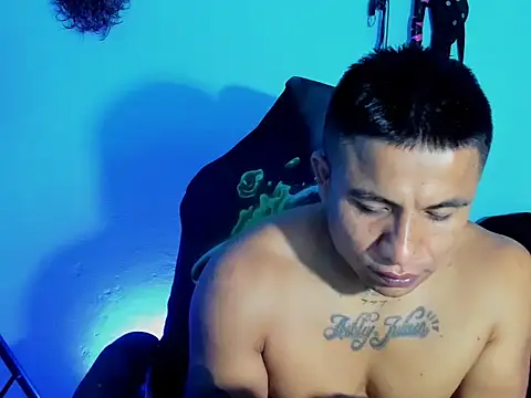 Snapshot of zeus_7777 chatting on November 2025 01:57:01 PM zeus 7777 online show from November 2025 01:57:01 PM