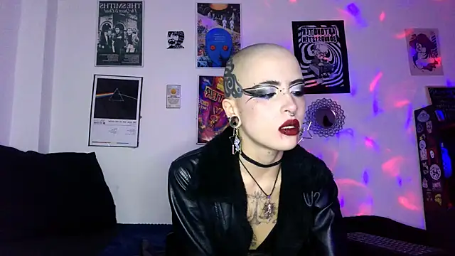 plutonbluemooon333 online show from October 2025 11:37:01 PM