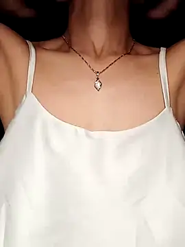 Hinna x online show from November 2025 08:48:02 AM