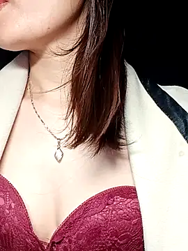 Hinna x online show from November 2025 02:50:02 PM