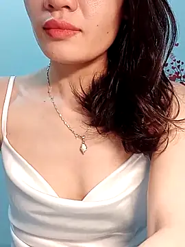 Hinna x online show from April 2026 02:00:02 PM