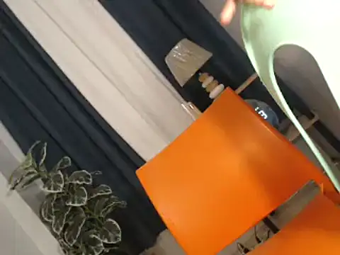 yourmochaloca69 online show from October 2025 12:25:02 PM