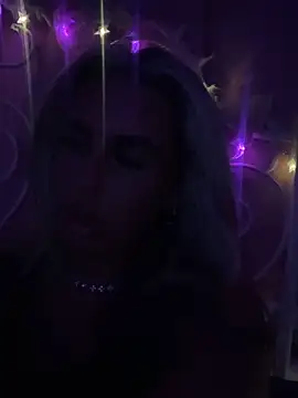 EllieMaeBaby online show from April 2026 09:28:01 PM