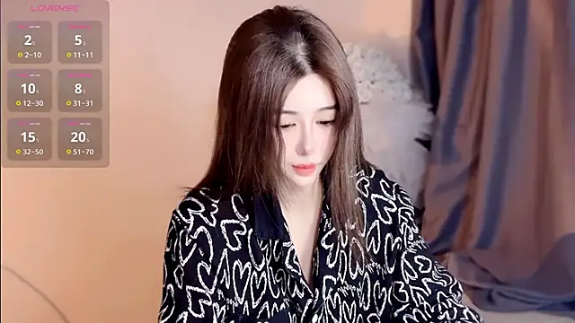 Tina-a online show from November 2025 12:19:02 PM