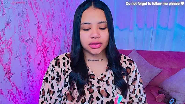 nicemiiaa7  online show from September 2025 12:05:01 PM