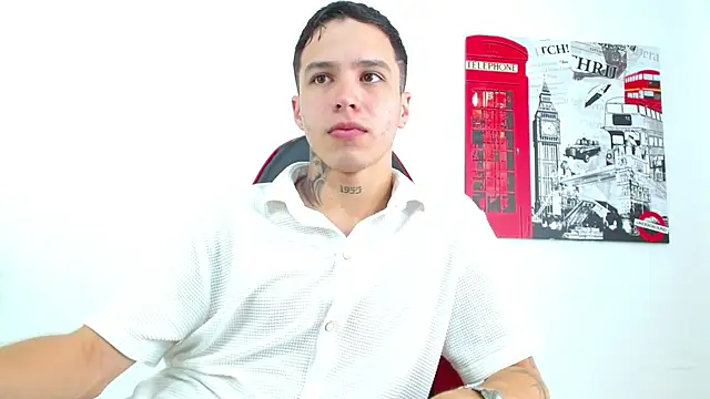 Cumandres18 online show from February 2026 02:55:01 PM