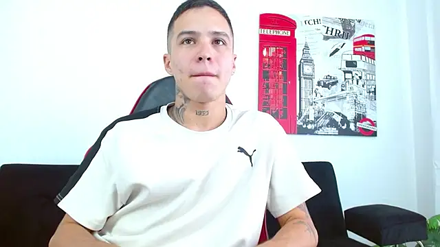 Cumandres18 online show from July 2026 03:48:02 PM