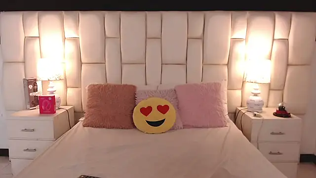 Snapshot of ValuFooster chatting on November 2025 04:07:02 PM ValuFooster online show from November 2025 04:07:02 PM