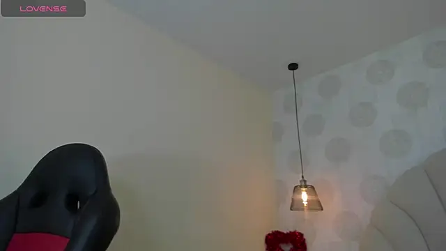 GIANAMILLER6 online show from April 2026 12:10:01 PM