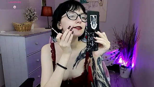 HazelTompson online show from November 2025 08:35:02 PM