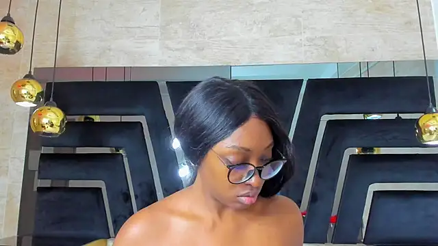 Snapshot of YallianaBrooks chatting on June 2026 11:47:02 AM YallianaBrooks online show from June 2026 11:47:02 AM