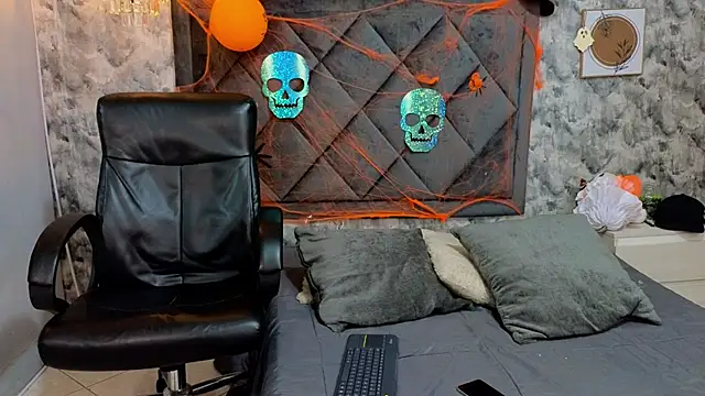 Apolo rousse1 online show from October 2025 09:05:02 PM