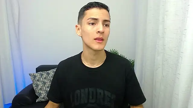 Matiius18 online show from November 2025 02:17:01 PM