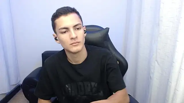 Matiius18 online show from February 2026 02:04:02 PM