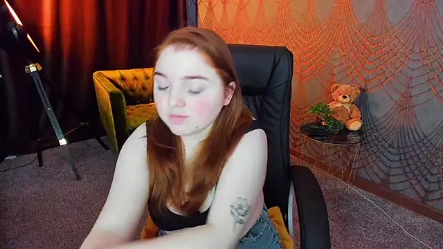 Snapshot of KattyRose8 chatting on May 2026 05:35:02 AM KattyRose8 online show from May 2026 05:35:02 AM