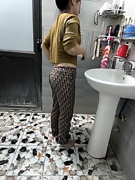 Snapshot of Sweet-Berry89 chatting on November 2025 03:01:01 PM Sweet-Berry89 online show from November 2025 03:01:01 PM