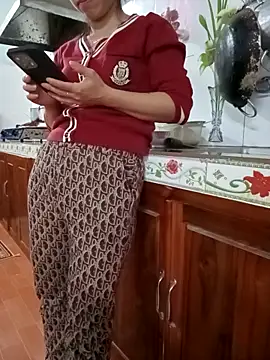 Snapshot of Sweet-Berry89 chatting on December 2025 04:20:02 AM Sweet-Berry89 online show from December 2025 04:20:02 AM