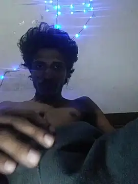 Snapshot of Ashy2001 chatting on October 2025 06:18:02 PM Ashy2001 online show from October 2025 06:18:02 PM