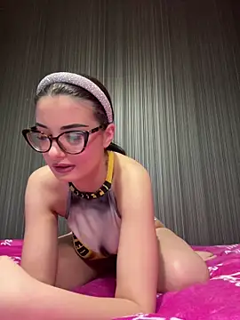 Snapshot of Larra69 chatting on March 2026 06:36:01 PM Larra69 online show from March 2026 06:36:01 PM