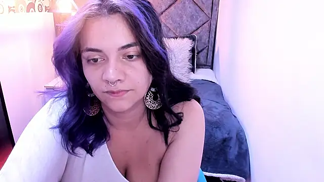 Kiara Cruz   online show from December 2025 08:36:02 PM