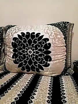 Mroma89six online show from December 2025 07:49:01 AM