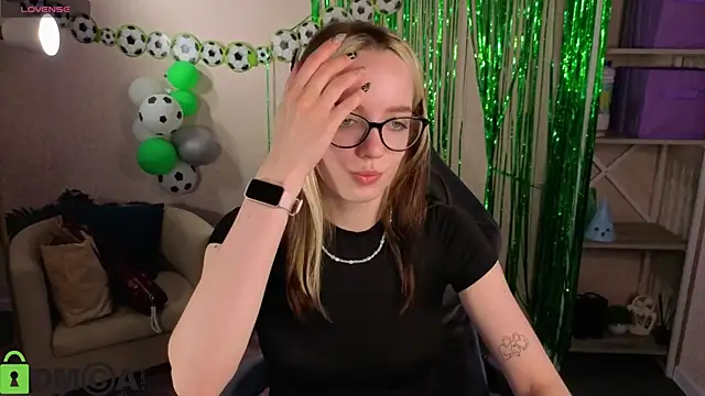 Snapshot of R0cket_bunny chatting on July 2026 01:01:01 AM R0cket bunny online show from July 2026 01:01:01 AM