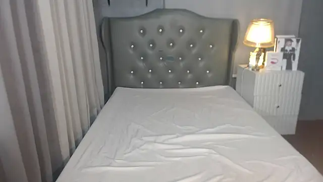 Snapshot of gillian_slay chatting on October 2025 11:35:01 AM gillian slay online show from October 2025 11:35:01 AM