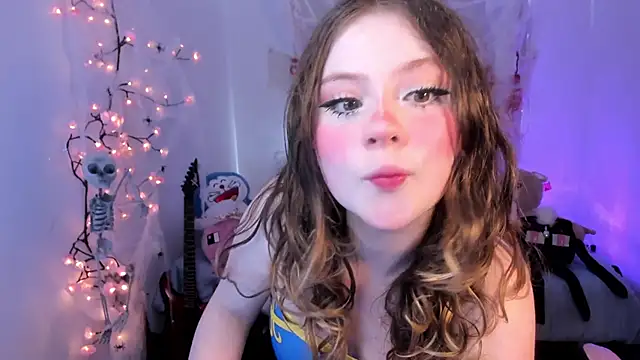 Lil bela online show from October 2025 12:15:01 PM