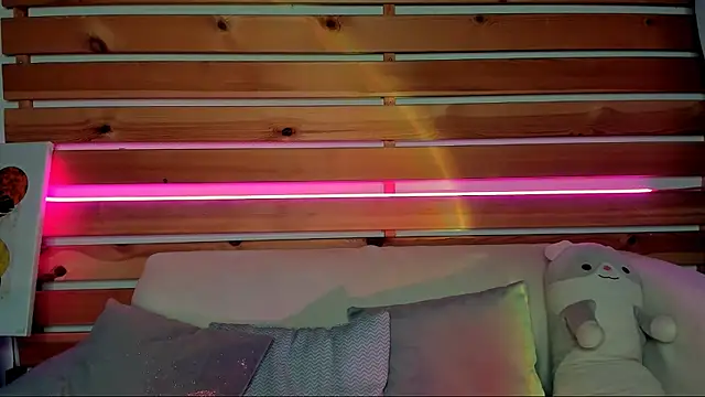 Snapshot of Lori_Williams chatting on October 2025 01:03:01 AM Lori Williams online show from October 2025 01:03:01 AM