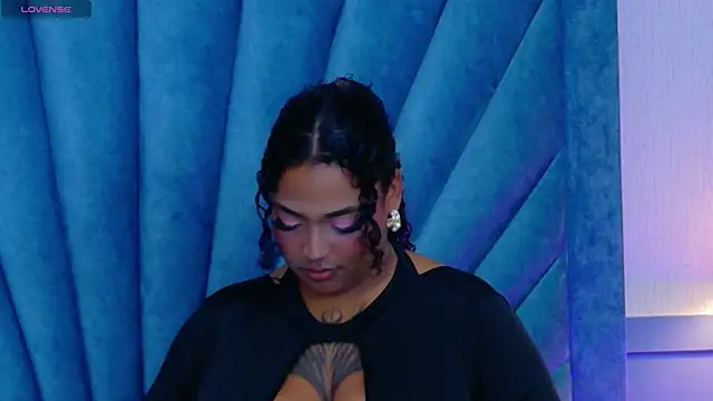 Cristal-Jonnes online show from December 2025 03:04:01 AM