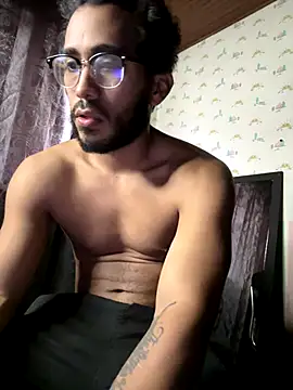 TU-MORENOO online show from September 2025 09:16:01 PM