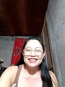 Everleigh mom online show from November 2025 08:13:02 PM