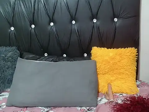 Snapshot of Lsnickykhanyile chatting on November 2025 05:22:01 PM Lsnickykhanyile online show from November 2025 05:22:01 PM