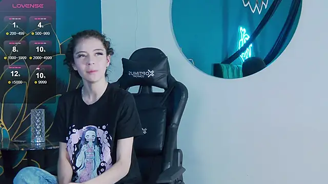 RavennMoonn online show from September 2025 07:46:02 PM