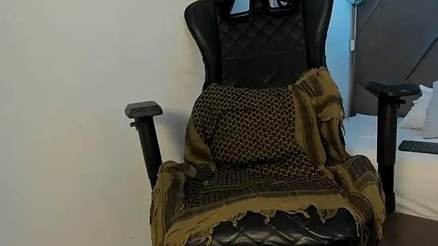 andrew colleman online show from February 2026 02:21:02 AM